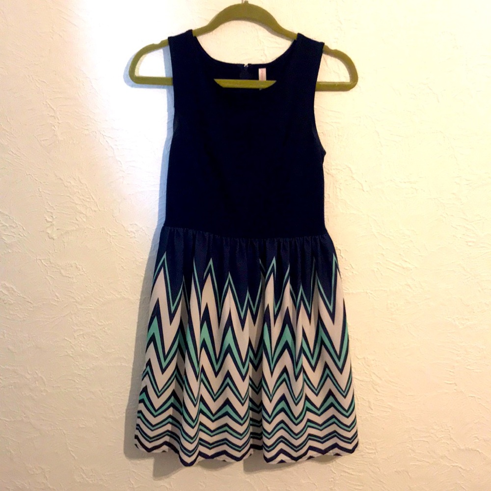 Sleeveless dress